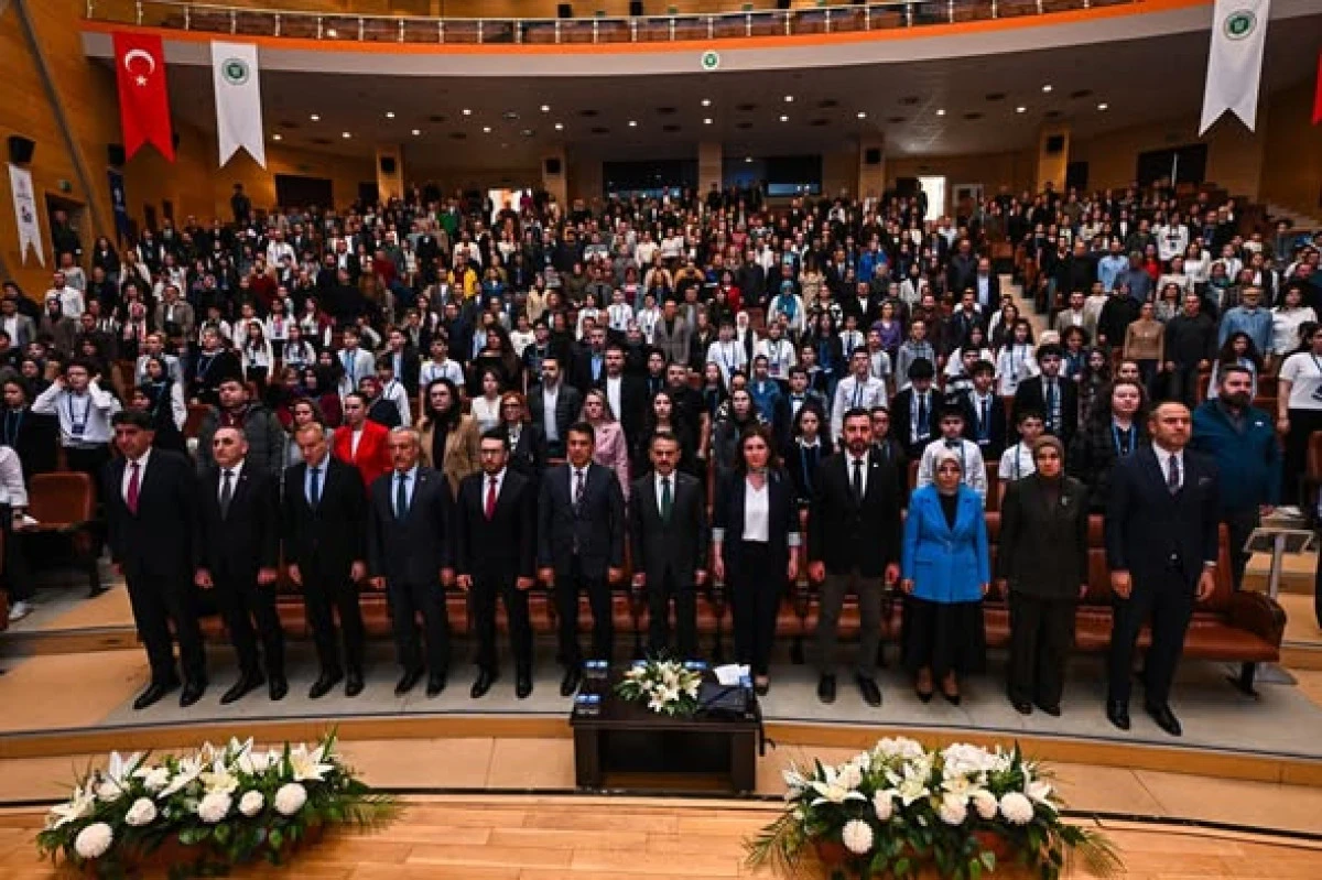 T&Uuml;BİTAK  TA D&Uuml;ZCE Yİ TEMSİL ETTİ