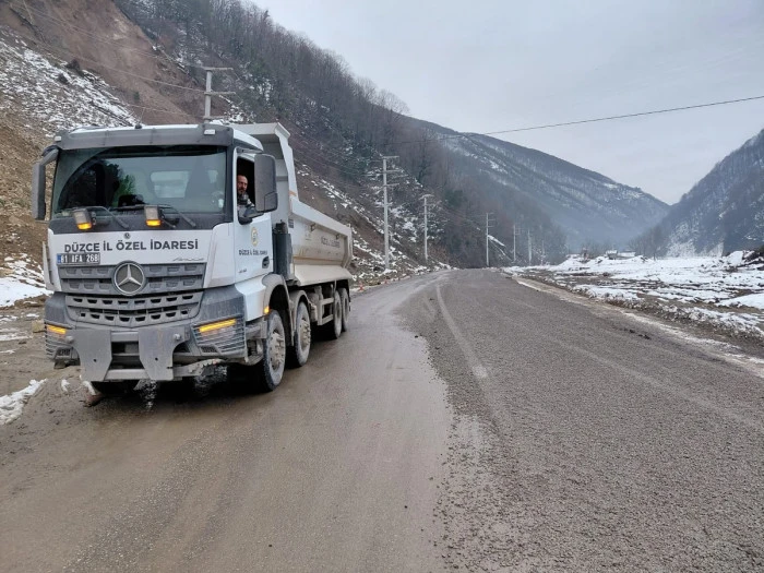 Uğur K&ouml;y&uuml; Grup Yolu&rsquo;nda Ulaşım Rahatladı