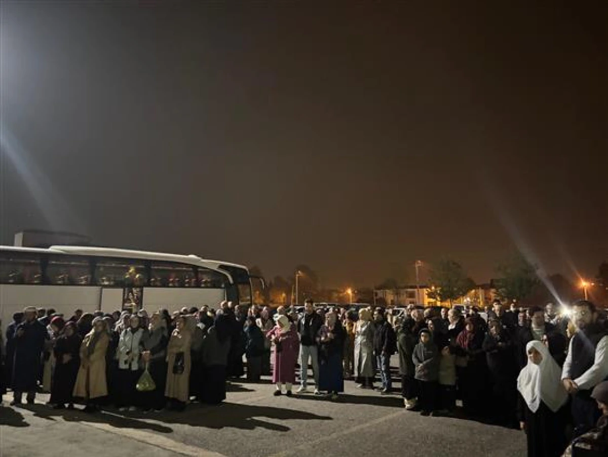 Umre Kafilesi’ dualarla uğurlandı.