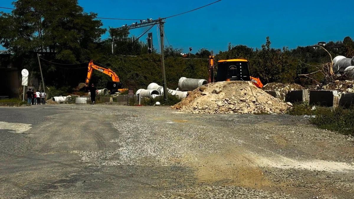 &Uuml;NİVERSİTE YOLU&rsquo;NDA &Ccedil;ALIŞMALAR BAŞLADI