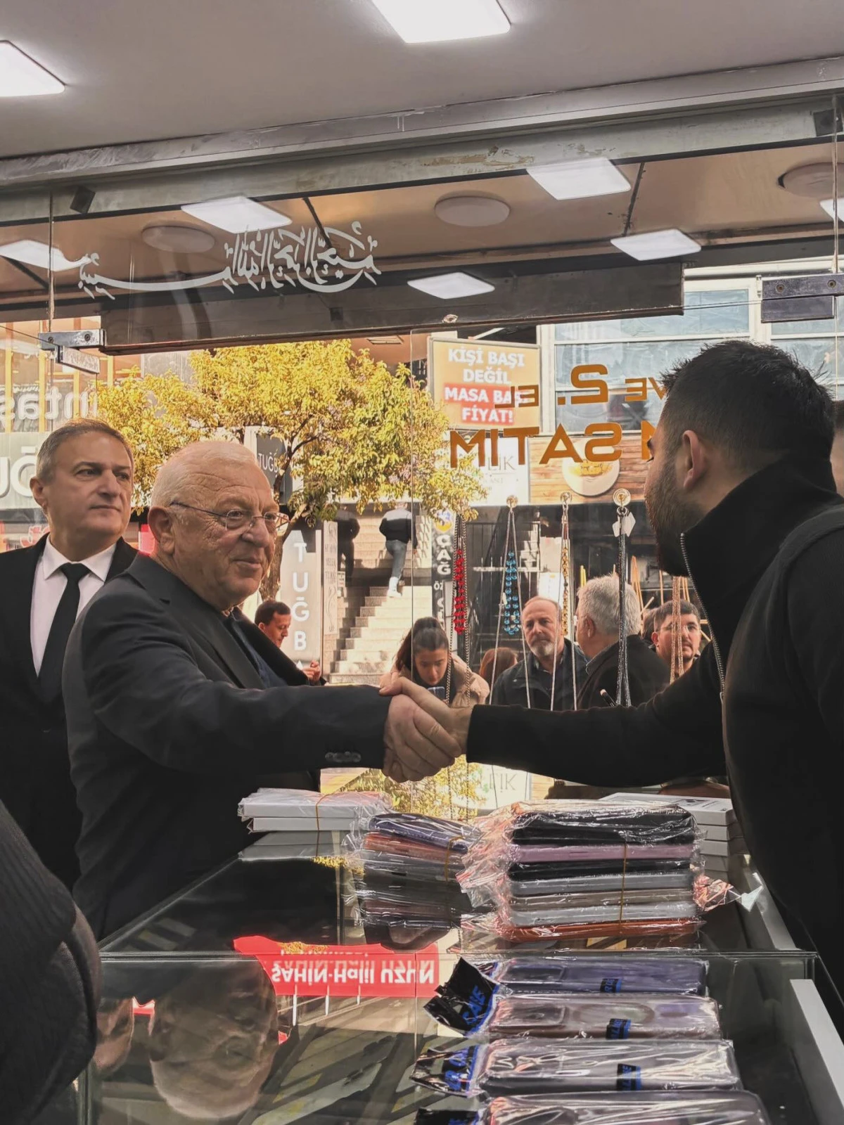 Vekil Talih &Ouml;zcan D&uuml;zce Esnafının Sorun ve Taleplerini Dinledi