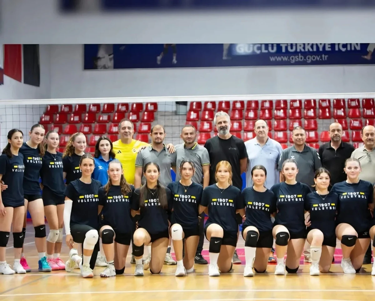Voleybol da D&uuml;zce 1907 k&ouml;t&uuml; başladı