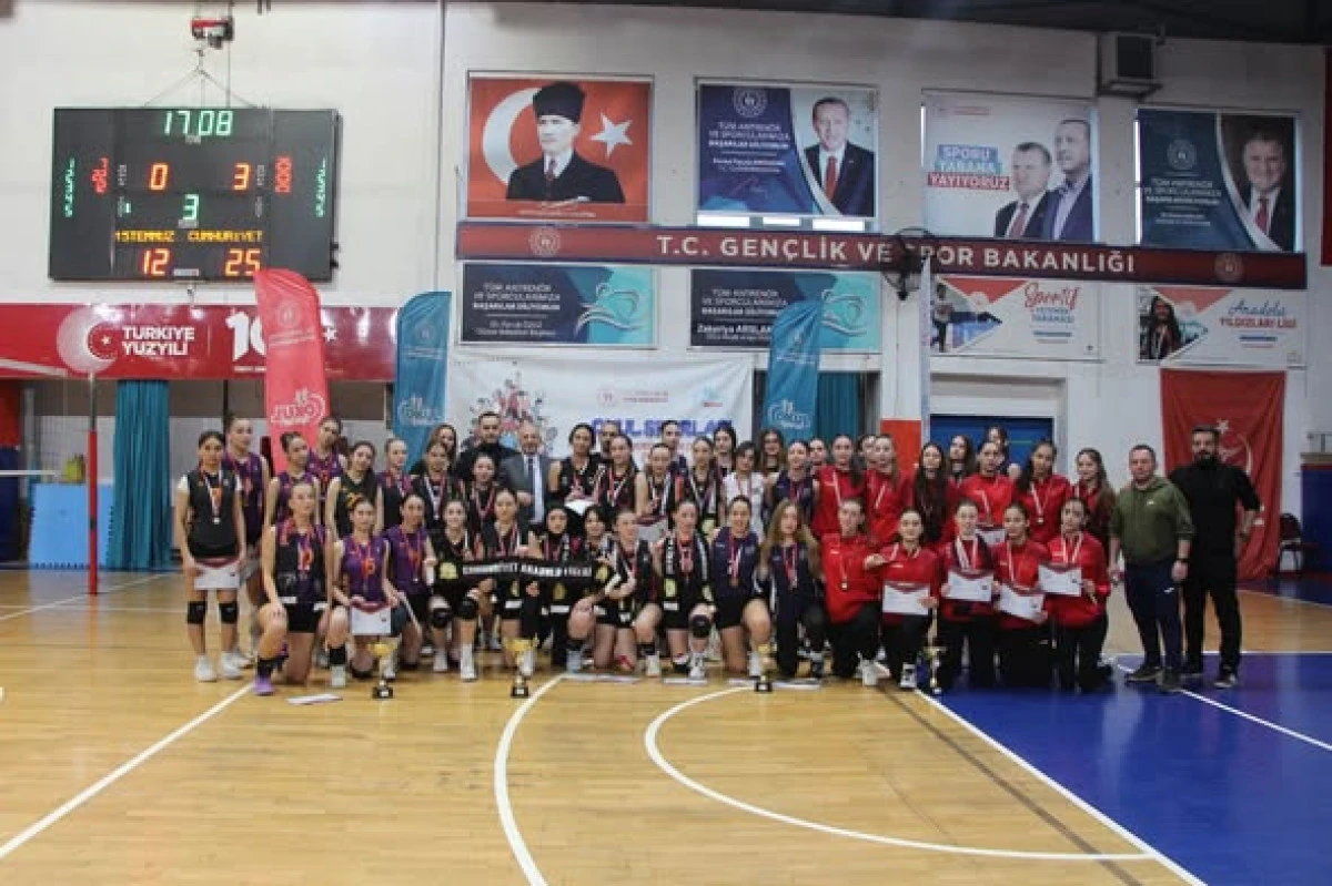 Voleybol Gen&ccedil; Kızlar İl Birinciliği Tamamlandı