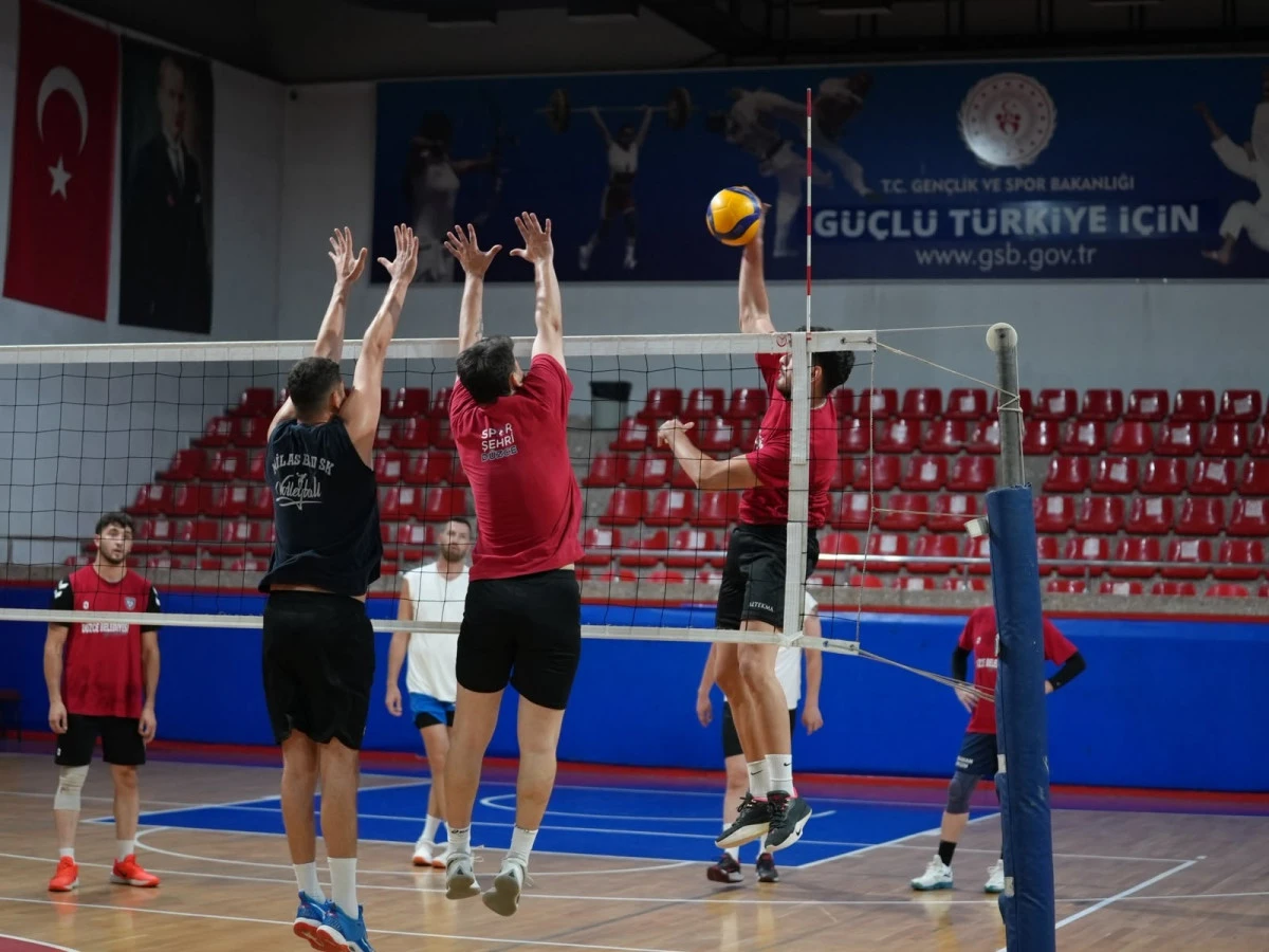 YENİ SEZON &Ouml;NCESİ FORM TUTUYORLAR