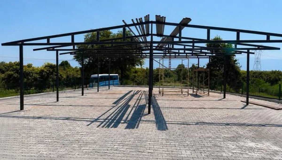 Yenivakıf K&ouml;y&uuml; Kabristanlığında Kilit Parke &Ccedil;alışması Tamamlandı