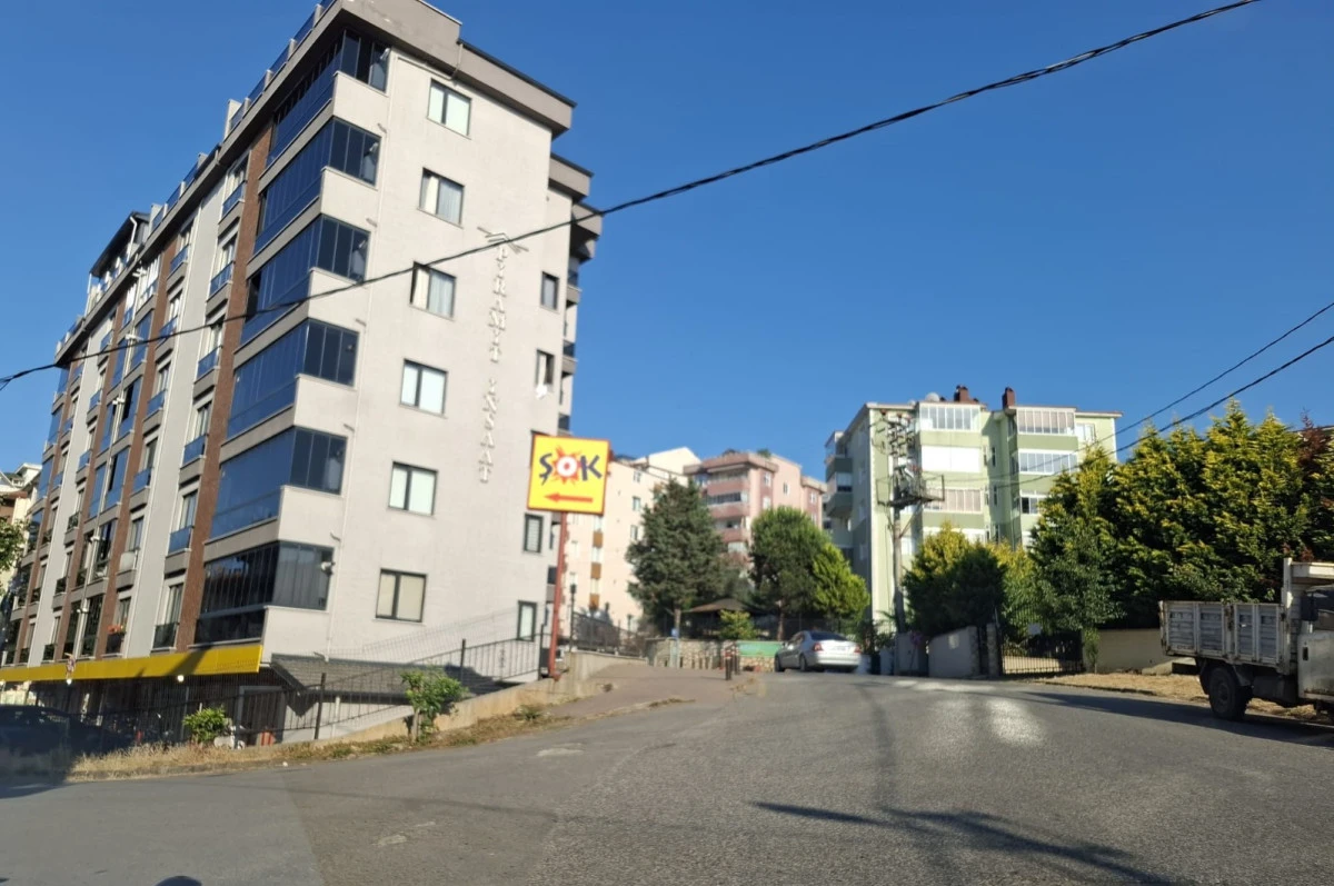 Y&ouml;nlendirme Tabelası Eksikliği Trafiği Kilitliyor"