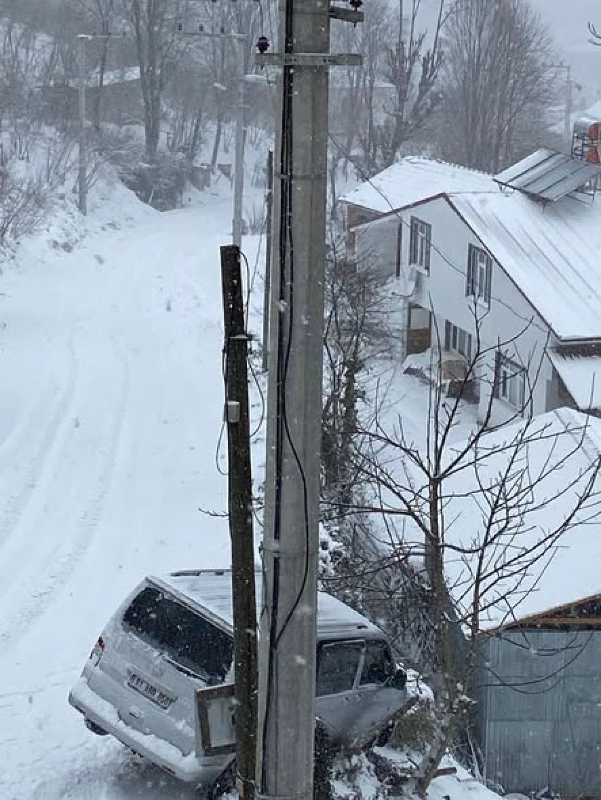 Yunusefendi K&ouml;y&uuml;&rsquo;nde Virajda Kaza