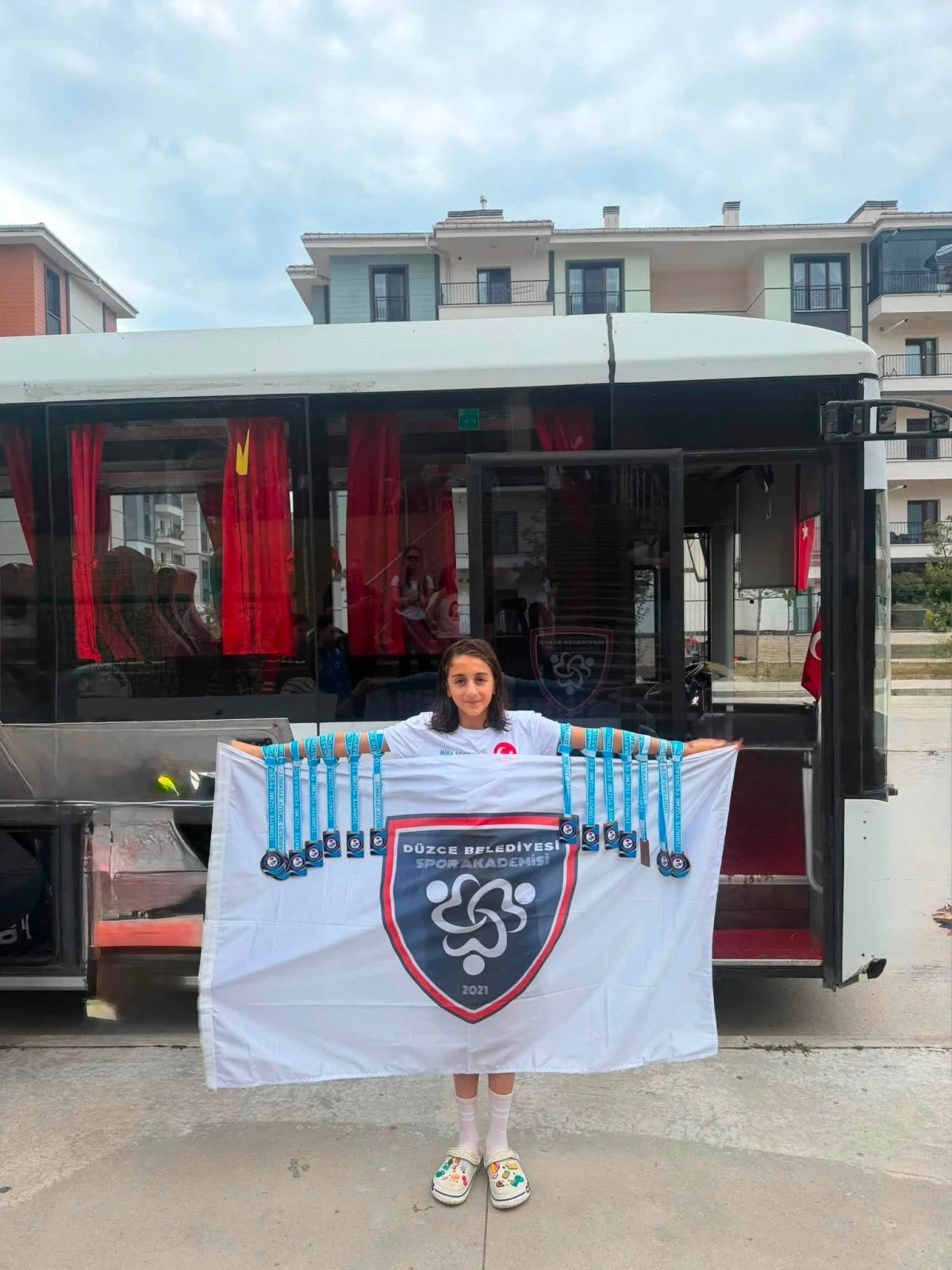 Y&uuml;zme Ulusal Gelişim Ligi'ne D&uuml;zce Damgası 