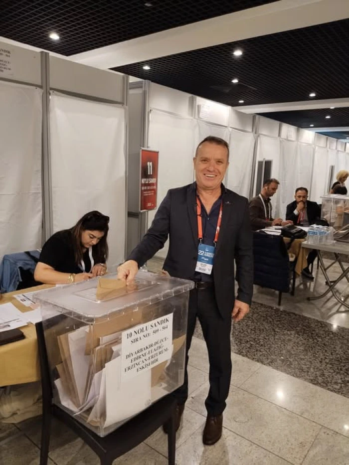 (Görüntülü) İŞTE AKÇAKOCA CHP’YE YAKIŞAN EFSANE BAŞKAN TUĞRUL ABANOZ