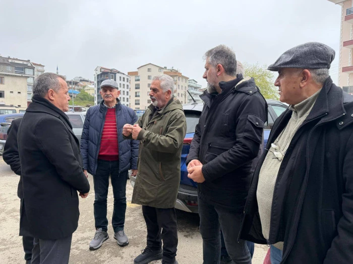AKÇAKOCA CHP İLÇE BAŞKANI TUĞRUL ABANOZ SOKAĞA İNDİ