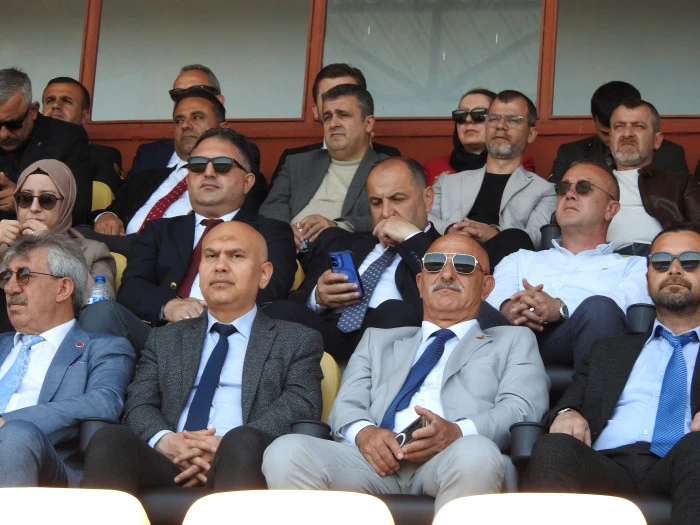 AK&Ccedil;AKOCA&rsquo;DA 19 MAYIS KUTLAMALARI TEPKİLERİN G&Ouml;LGESİNDE GE&Ccedil;Tİ